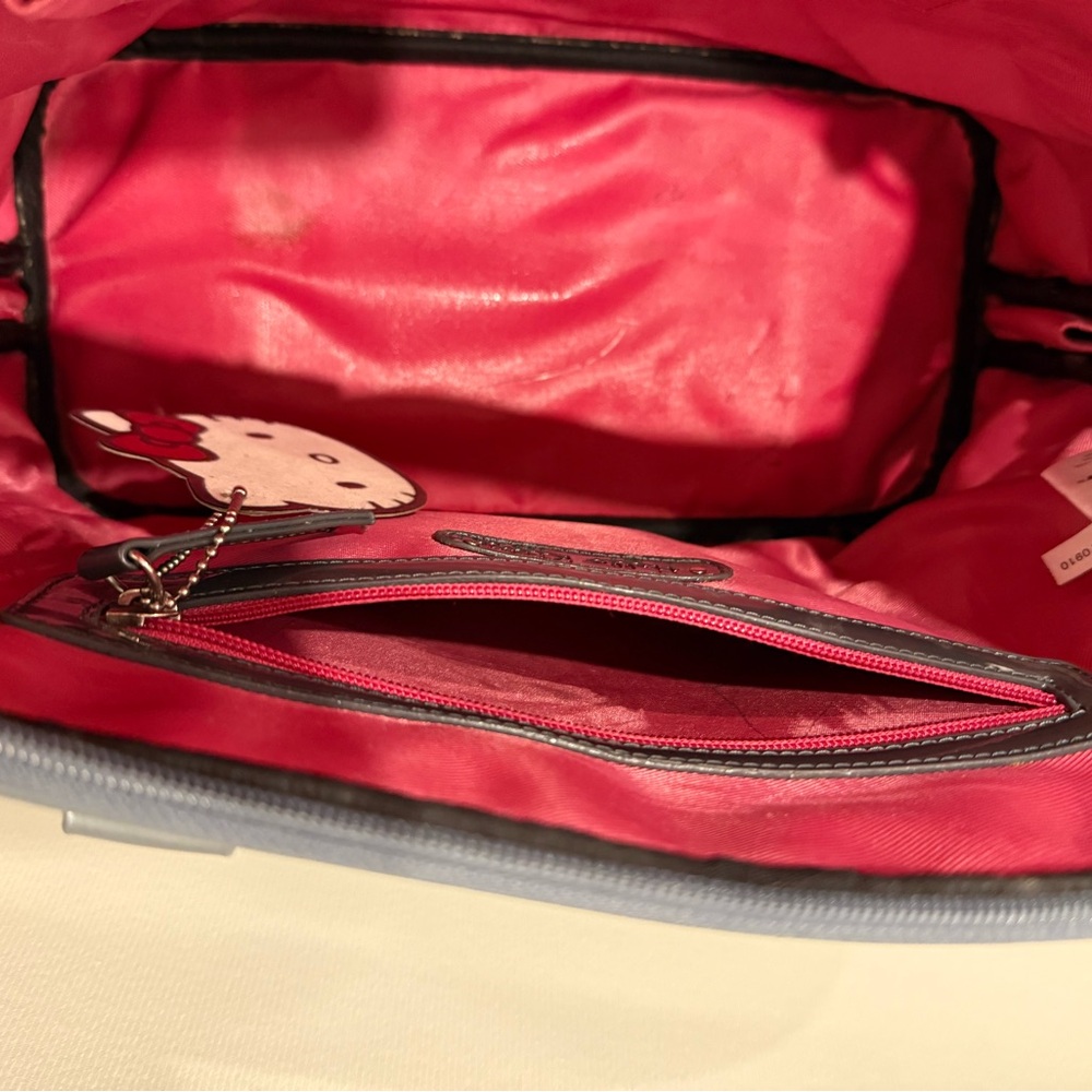 Hello Kitty Gray Embossed Handbag - Picture 11 of 14